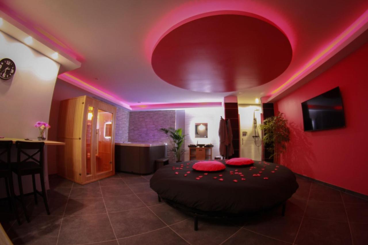 Nuit Vip Spa Sauna Privatif Le Rove Buitenkant foto